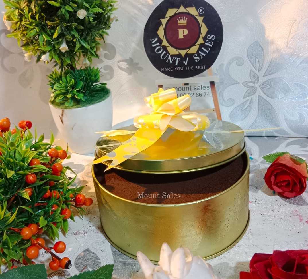 Premium RED N White Velvet Cake